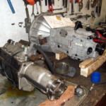 Altes 4-Gang Getriebe wird durch ein 5-Gang Getriebe ersetzt Altes 4-Gang Getriebe wird durch ein 5-Gang Getriebe ersetzt